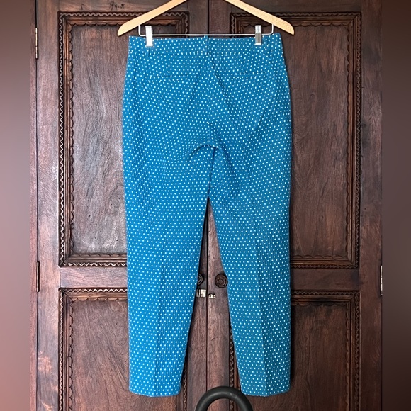 J.Crew Blue Swiss Dot Cafe Capri Pants s. 2 - Picture 2 of 5